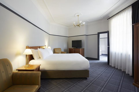 Brassey Hotel - Managed By Doma Hotels - Accommodation NSW 7