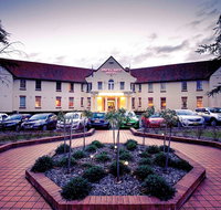 Mercure Canberra - Accommodation NSW