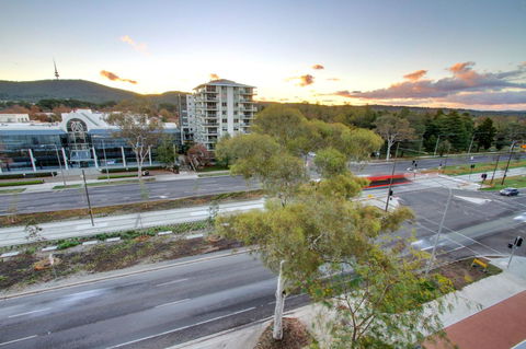 IQ Smart Apartments 704 Braddon ACT - Accommodation NSW 6