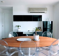 Staying Places - The Avenue - Accommodation NSW