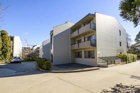 Accommodate Canberra - The Summit - Accommodation NSW 2