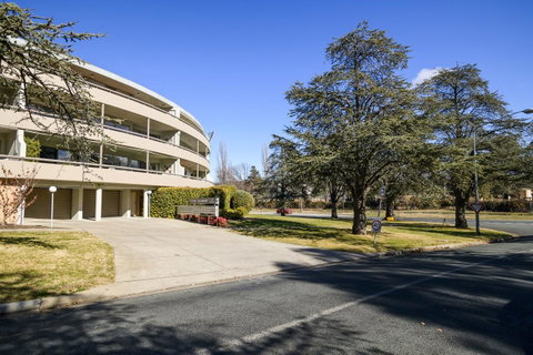 Accommodate Canberra - The Summit - Accommodation NSW 1