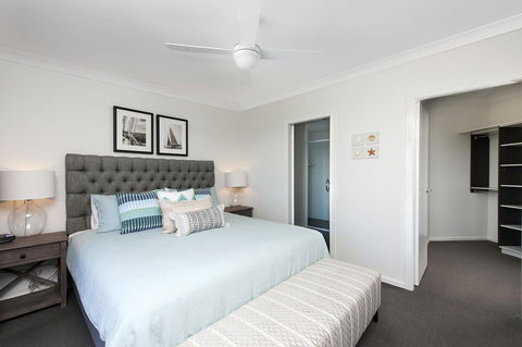 Mollymook Beachfront Penthouse 9 - Accommodation NSW 11