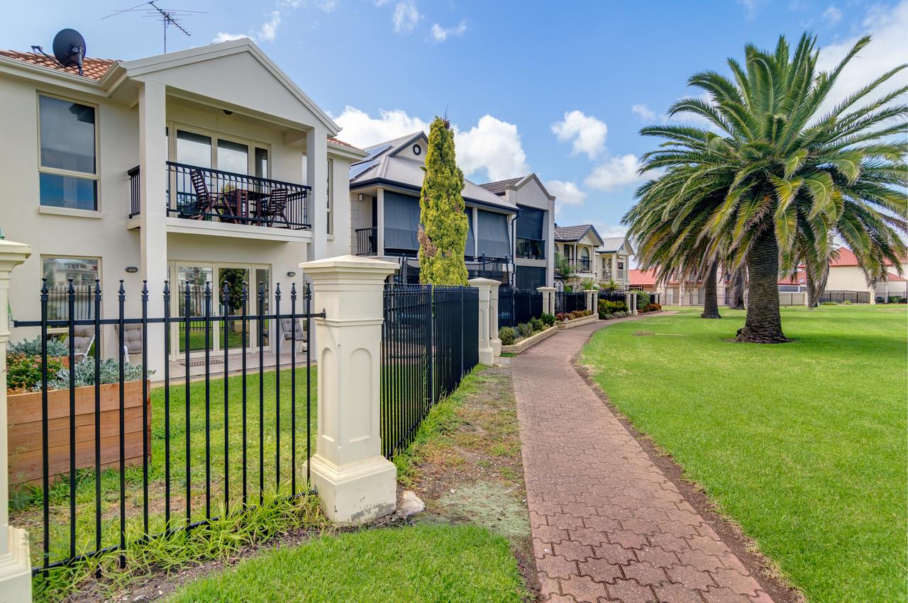 Salisbury South SA Accommodation NSW