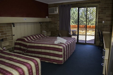 Windsor Terrace Motel - Accommodation NSW 12