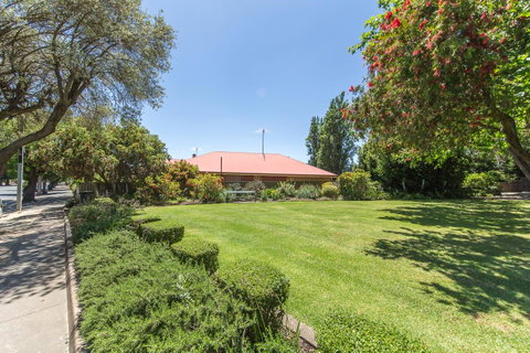 Tanunda\'s Magpie House - Accommodation NSW 30