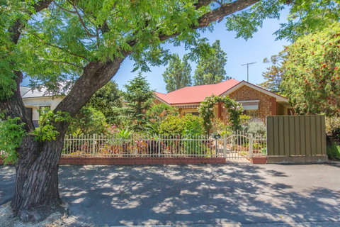 Tanunda\'s Magpie House - Accommodation NSW 23