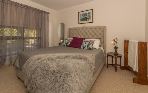 Tanunda\'s Magpie House - Accommodation NSW 5