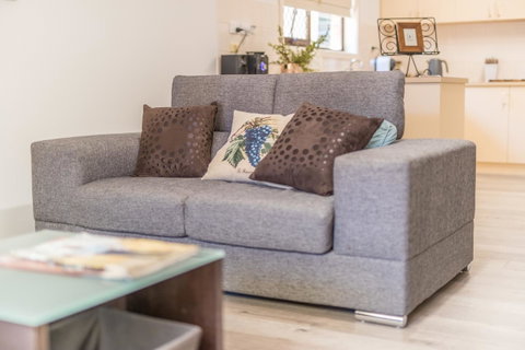 Tanunda\'s Magpie House - Accommodation NSW 0