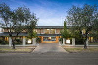 Book North Wagga Accommodation Vacations Accommodation NSW Accommodation NSW