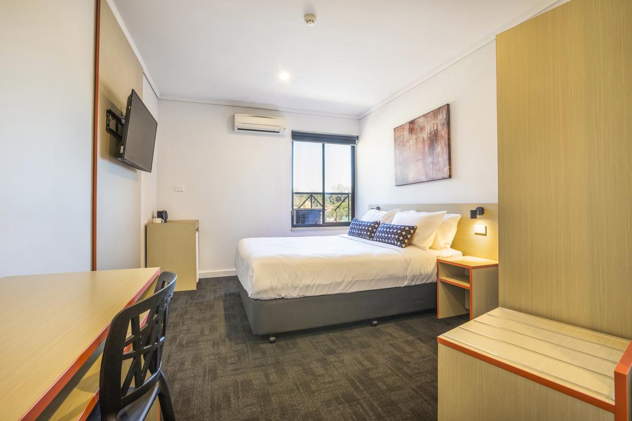 Elizabeth Grove SA Accommodation NSW