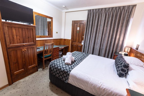 Astor Inn - Accommodation NSW 4