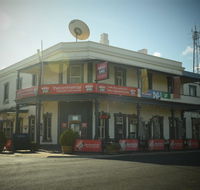 Commercial Hotel Morgan - Accommodation NSW