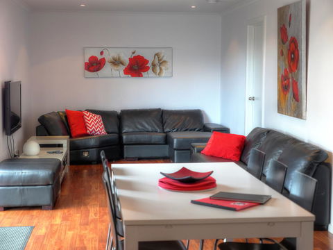 Home On Torrens - Accommodation NSW 24