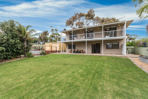 Maslin Beach Getaway - Accommodation NSW 4