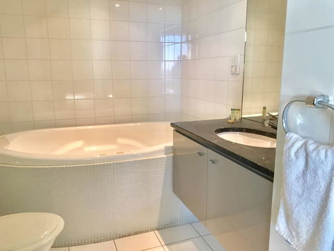 Adelaide DressCircle Apartments - North Terrace - Accommodation NSW 6