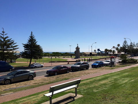 Adelaide - Semaphore Beach Front - Accommodation NSW 24