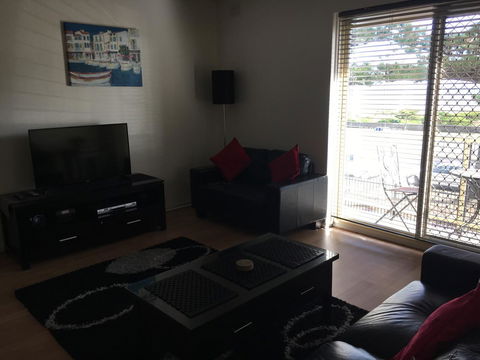 Adelaide - Semaphore Beach Front - Accommodation NSW 2