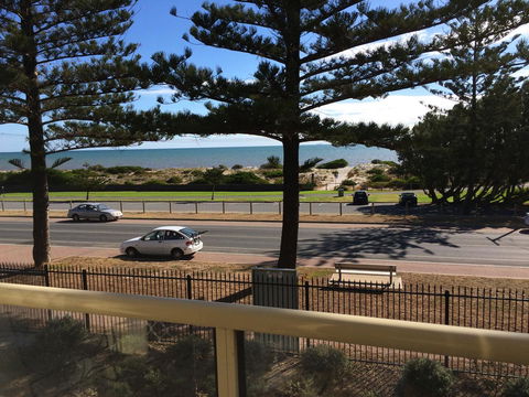 Adelaide - Semaphore Beach Front - Accommodation NSW 23