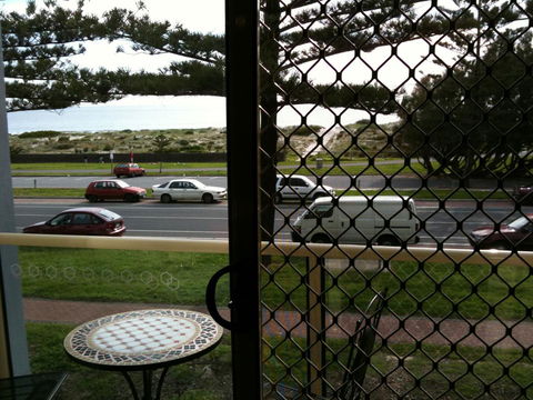 Adelaide - Semaphore Beach Front - Accommodation NSW 9