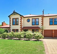 Wine and Roses Bed and Breakfast - Accommodation NSW