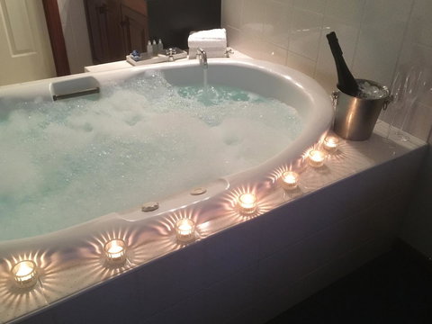 Wine And Roses Bed And Breakfast - Accommodation NSW 24