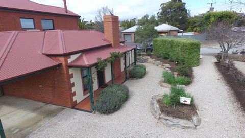 Wine And Roses Bed And Breakfast - Accommodation NSW 13