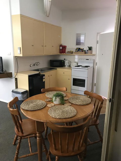 OCEAN BREEZE MOTEL - Accommodation NSW 13