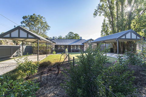 Stoneleigh Cottage Bed And Breakfast - Accommodation NSW 3