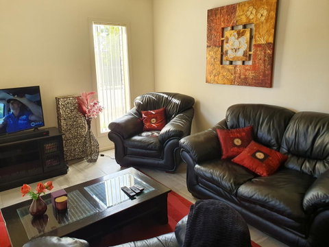 Explore Adelaide, Gawler, The Barossa And Clare Valleys All-in-one - Accommodation NSW 0