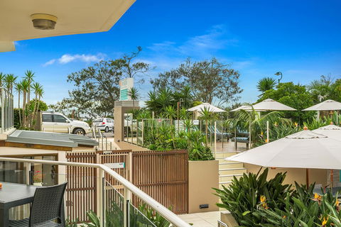 Bayview Beachfront Apartments, In Town Right On The Beach - Accommodation NSW 13