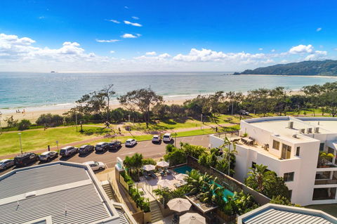 Bayview Beachfront Apartments, In Town Right On The Beach - Accommodation NSW 3