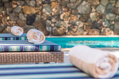 Bayview Beachfront Apartments, In Town Right On The Beach - Accommodation NSW 5