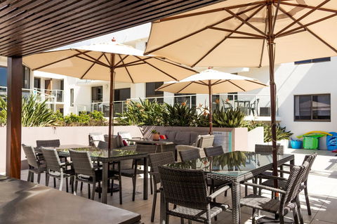 Bayview Beachfront Apartments, In Town Right On The Beach - Accommodation NSW 25
