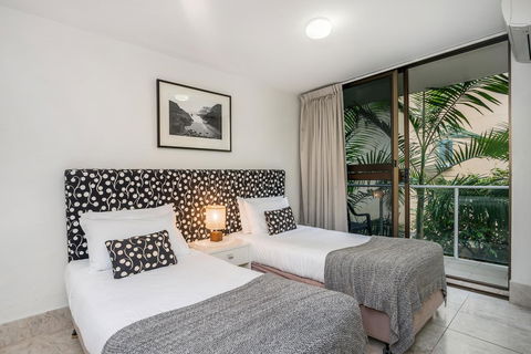 Bayview Beachfront Apartments, In Town Right On The Beach - Accommodation NSW 39