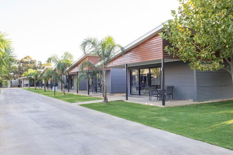 Paringa Resort - Accommodation NSW 4