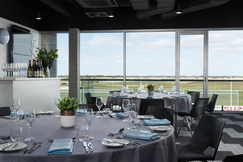 Rydges Pit Lane - Accommodation NSW 6