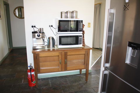 Maslin Beach House - Accommodation NSW 11