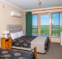 Tailem Bend Riverside Hotel - Accommodation NSW