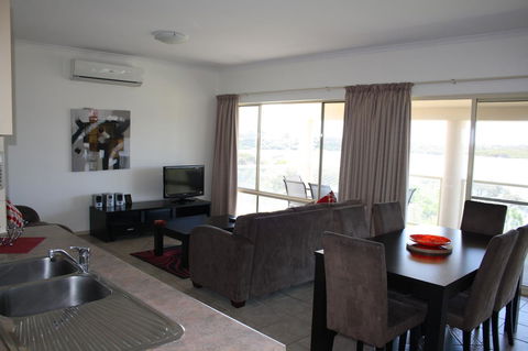 Lakeview Motel And Apartments - Accommodation NSW 6