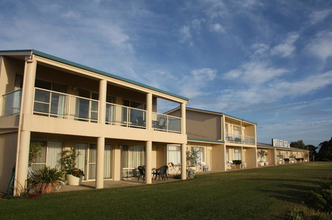 Lakeview Motel And Apartments - Accommodation NSW 2