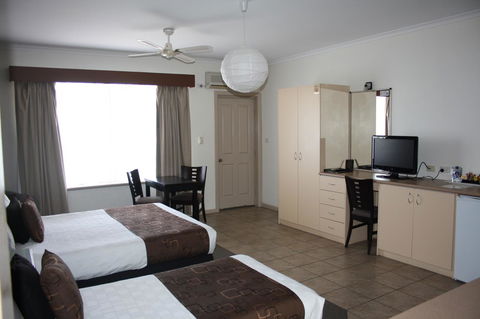 Lakeview Motel And Apartments - Accommodation NSW 7
