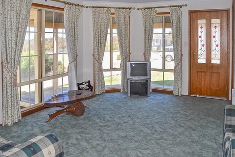 Baywatch - Accommodation NSW 2