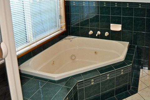 Baywatch - Accommodation NSW 8