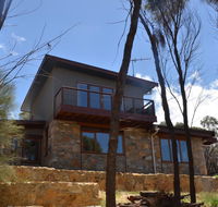 Of Stone and Wood Guesthouse - Accommodation NSW