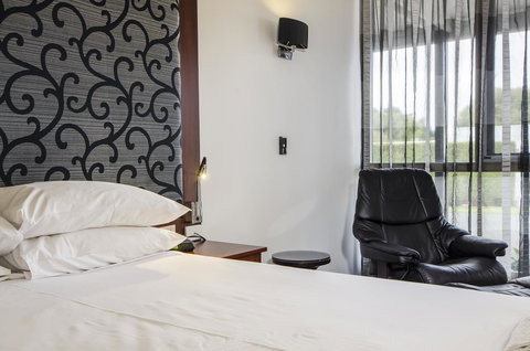 The Commodore - Accommodation NSW 38