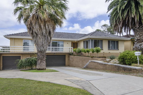 The Commodore - Accommodation NSW 19