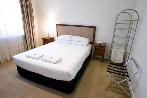 The Commodore - Accommodation NSW 22