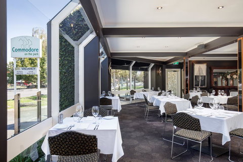 The Commodore - Accommodation NSW 2