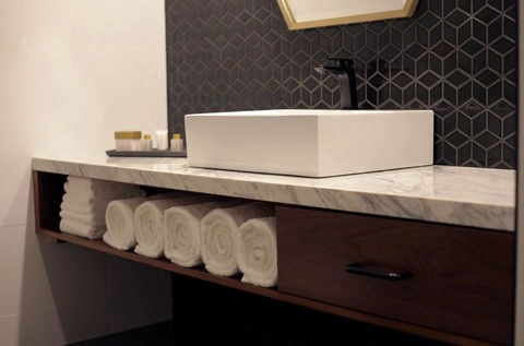 Ellen Hotel - Accommodation NSW 20